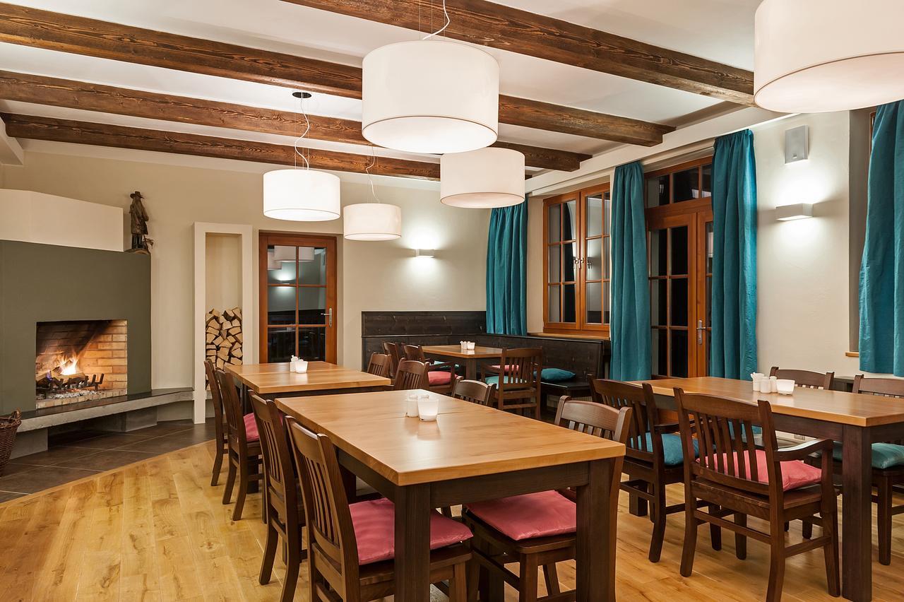Aneta Hotel & Restaurant Vítkovice Eksteriør bilde