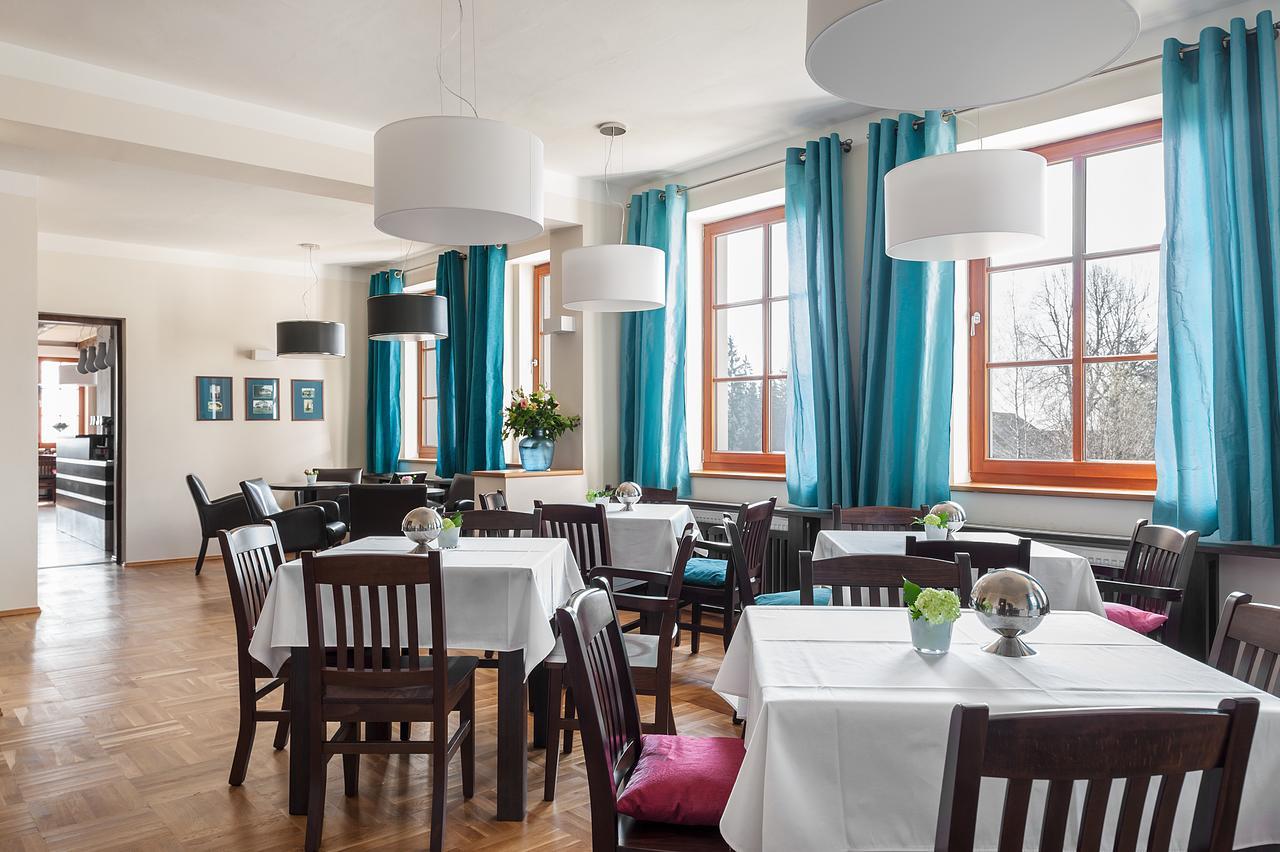 Aneta Hotel & Restaurant Vítkovice Eksteriør bilde